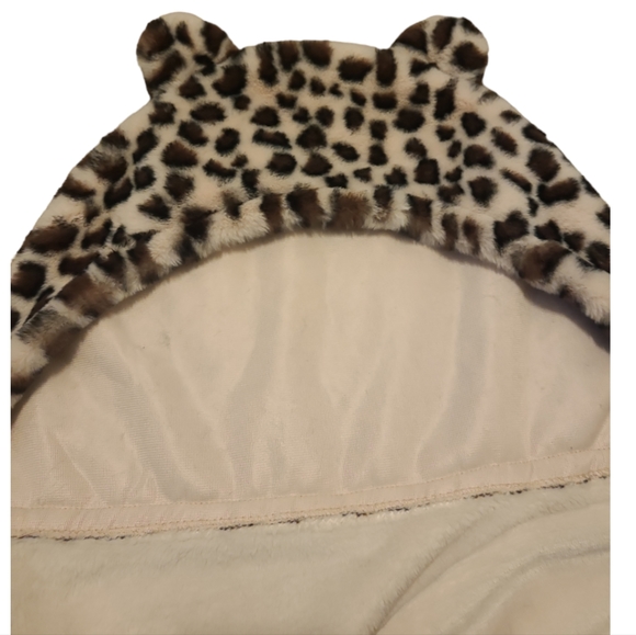Fluffy Blanket Hoodie Leopard Print One Size - Picture 3 of 5